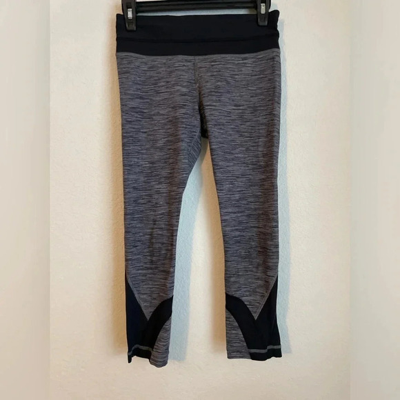 Lululemon run inspire crop black and gray size 4 - Picture 10 of 10